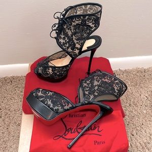 STUNNING Louboutin Stilettos 👠☄️